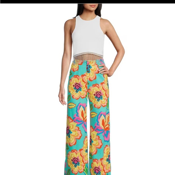 🧁 Moa Moa
Sleeveless Round Neck Rhinestone Fringe Hem Top Sz Large - Picture 5 of 6